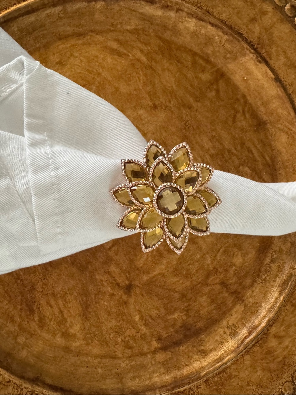 2 sets of Nicole Fantini Gold Floral Napkin Rings (Set of 4) NWT - Picture 5 of 7